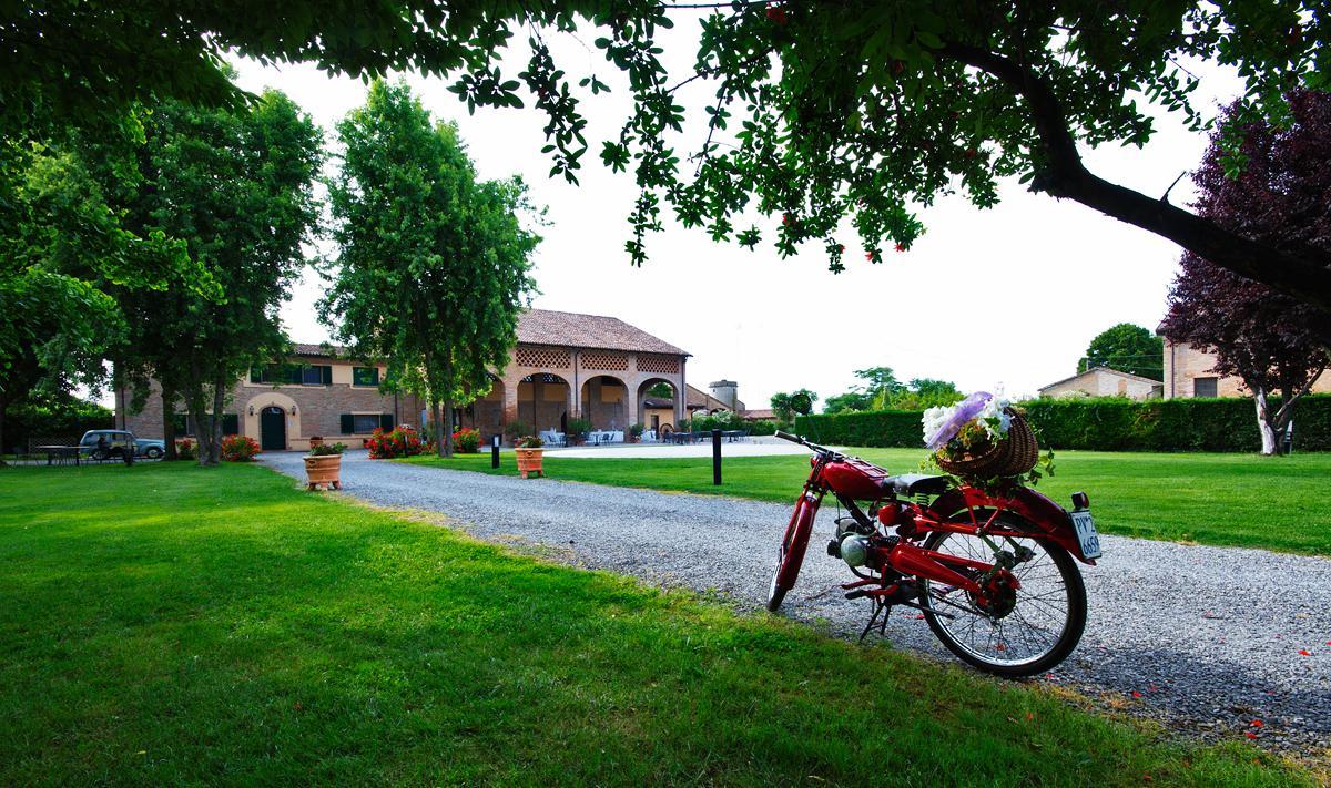 Agriturismo Tenuta Casteldardo Besenzone Εξωτερικό φωτογραφία